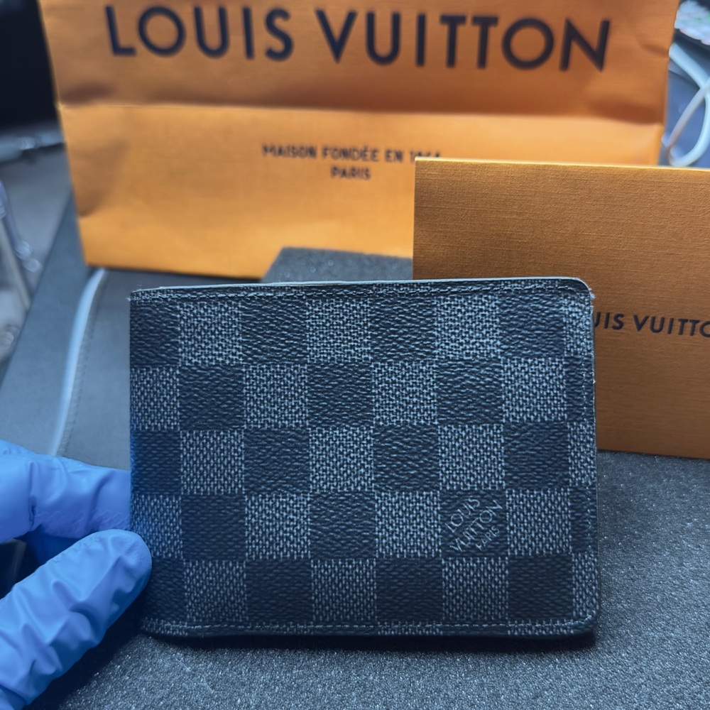 Louis Vuitton Slender Wallet (men’s) Damier Graphite Canvas